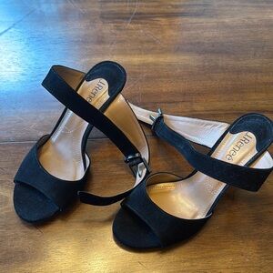 NWOT J.Renee Black Women's Sandals